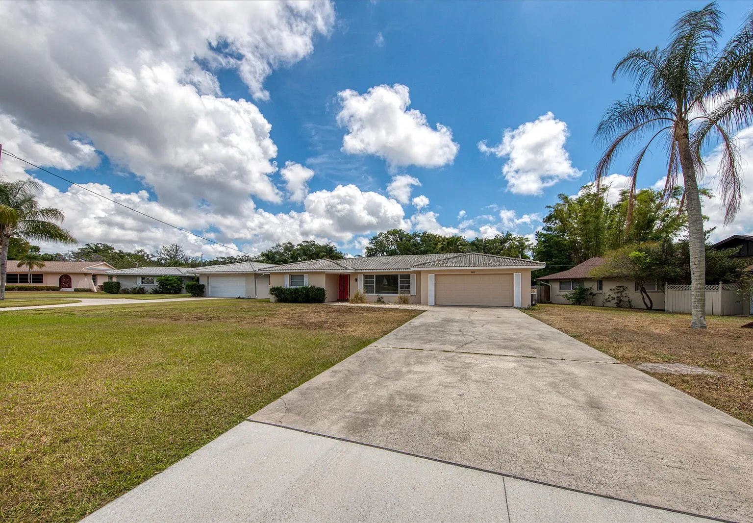 3 bed, 2300 sqft, $2,700 — Photo 3