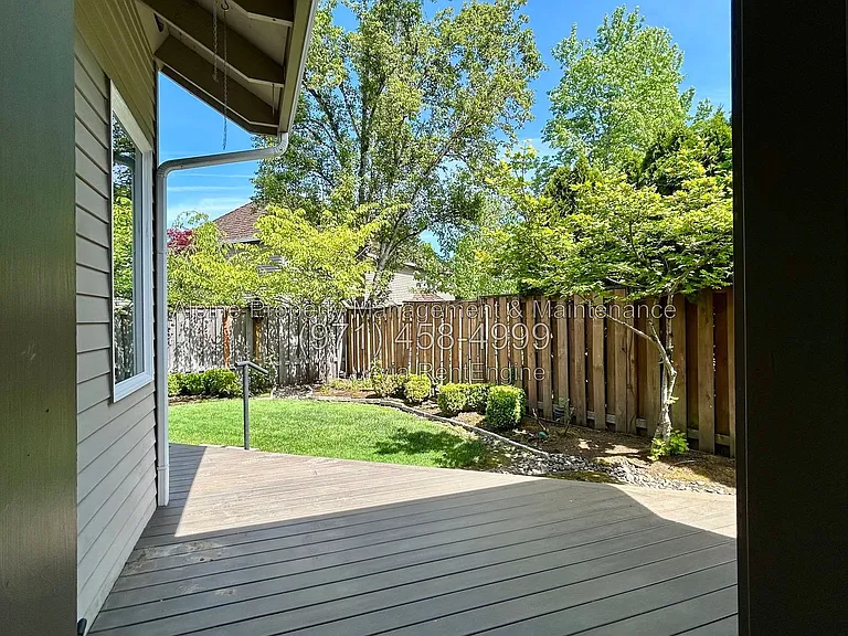 820 NW Pebble Beach Way — Photo 21