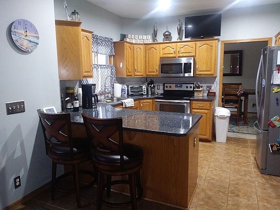 New quartz and back splash