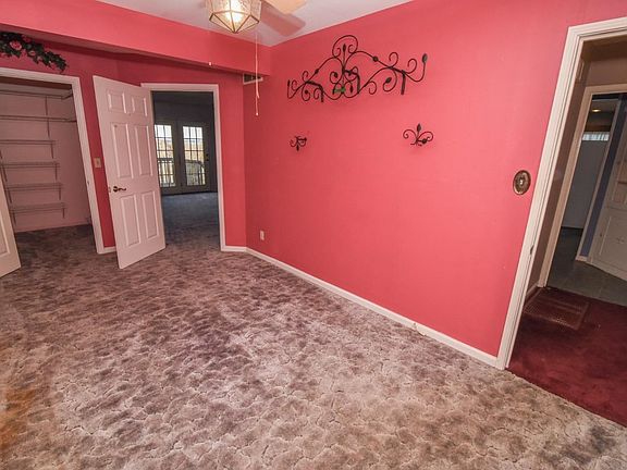2nd image of 6512 Rainbow Ln