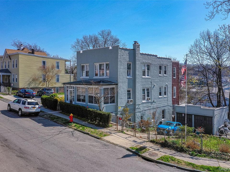 1st image of 220 Woodland Avenue