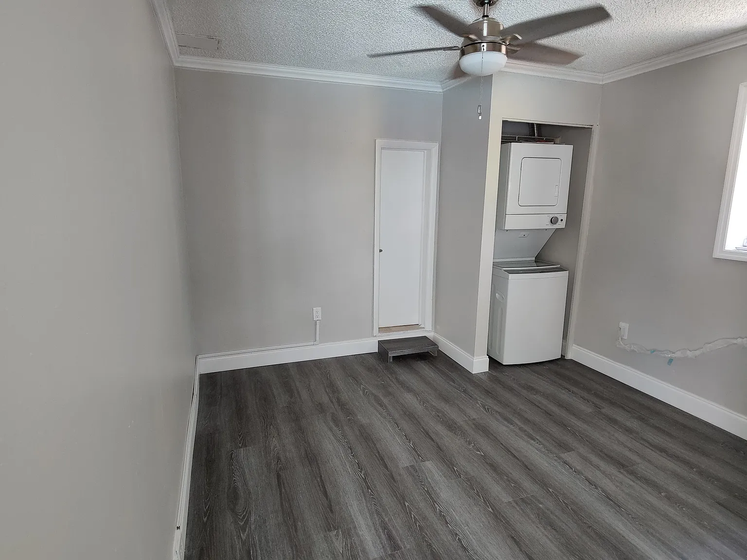8519 NW 20th Ct — Photo 3