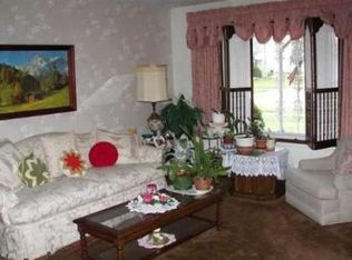 30241 Gruenburg Dr, Warren, MI 48092