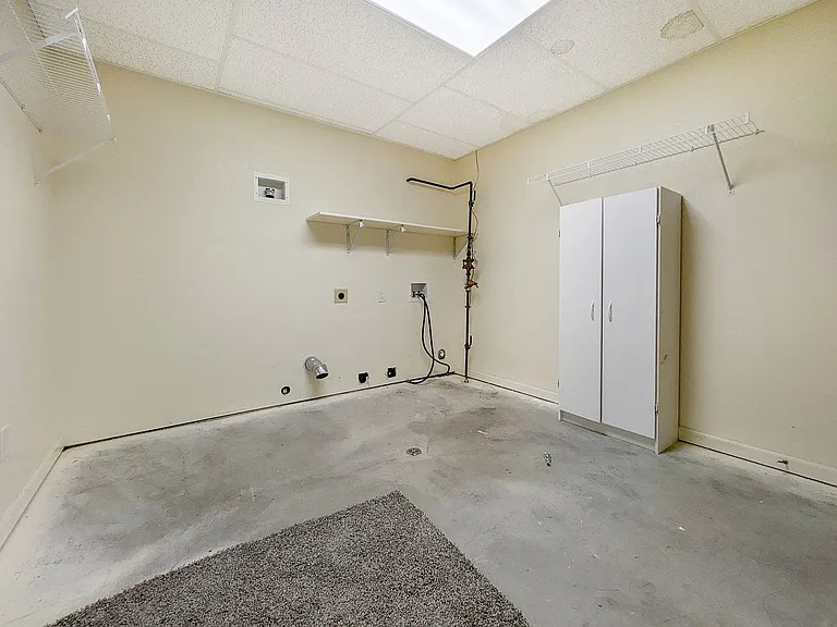 711 Clark Street Duplex — Photo 35