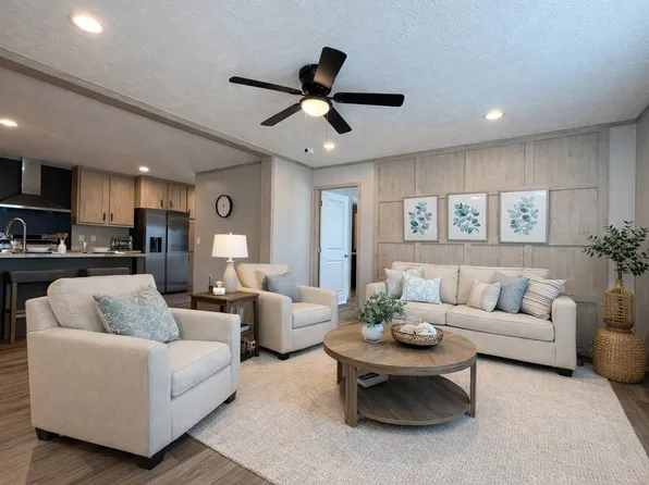 666 Reindeer Cir #153, Midway Park, NC 28544