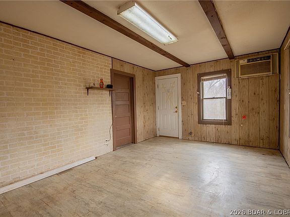 4th image of 54 Wilkerson Ave