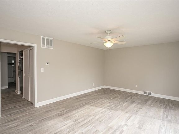 5th image of 8996 Manorford Dr