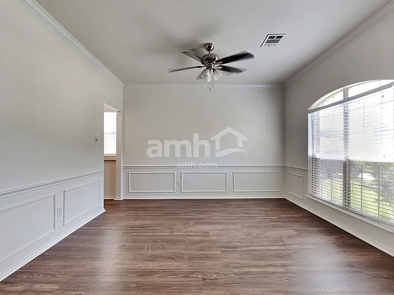 7017 Chaucer Dr — Photo 8