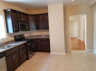 594 Main St, Medford, MA 02155