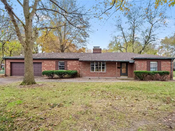 6 Lindenwood Dr, Swansea, IL 62226