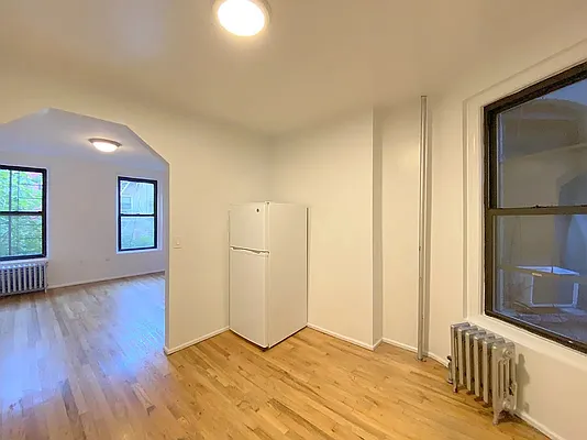 Rented by Douglas Elliman | media 16