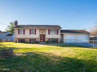102 Evergreen Dr, Charles Town, WV 25414