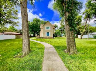 15 E Avenue F, South Hutchinson, KS 67505