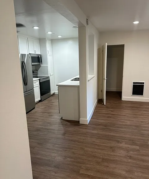 San Bonito Apts — Photo 19