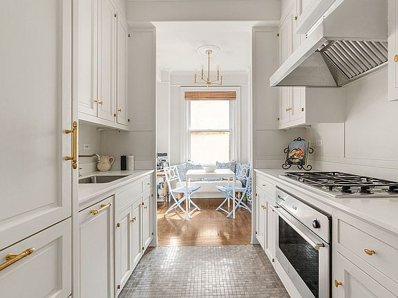 4th image of 77 Park Ave #2G