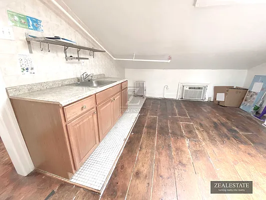 Rented by ZealEstate Group Inc | media 17