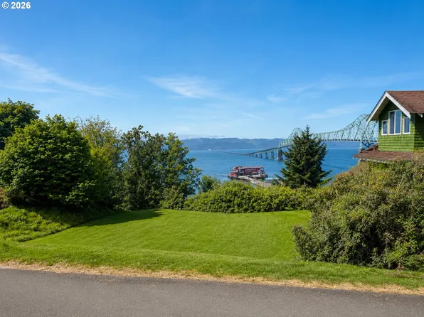 356 Floral St, Astoria, OR 97103