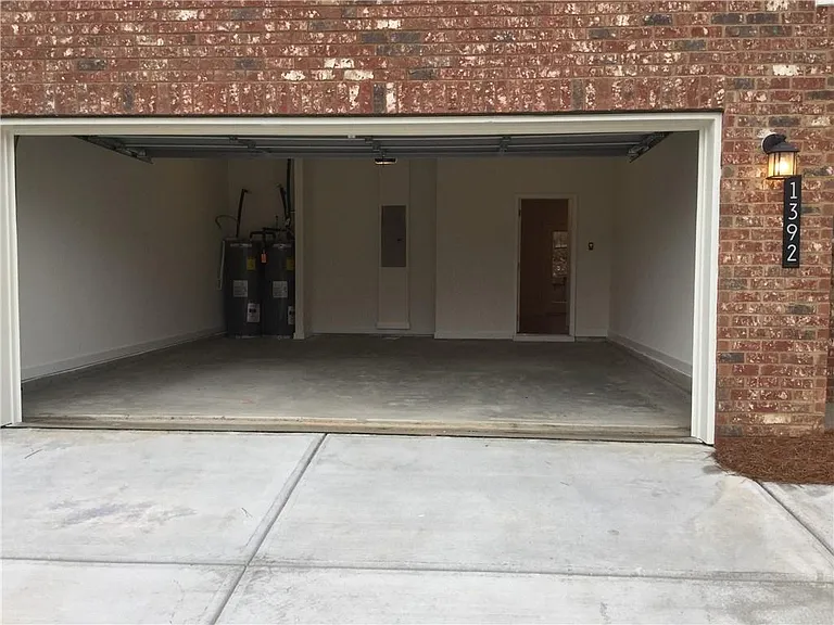1392 Weatherbrook Cir — Photo 17