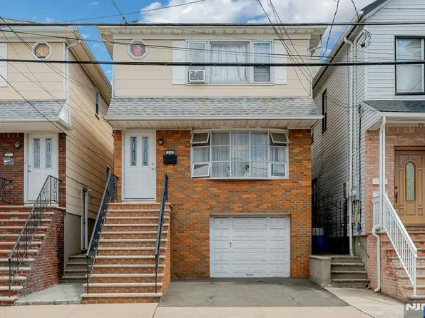 349 N 2nd St, East Newark, NJ 07029