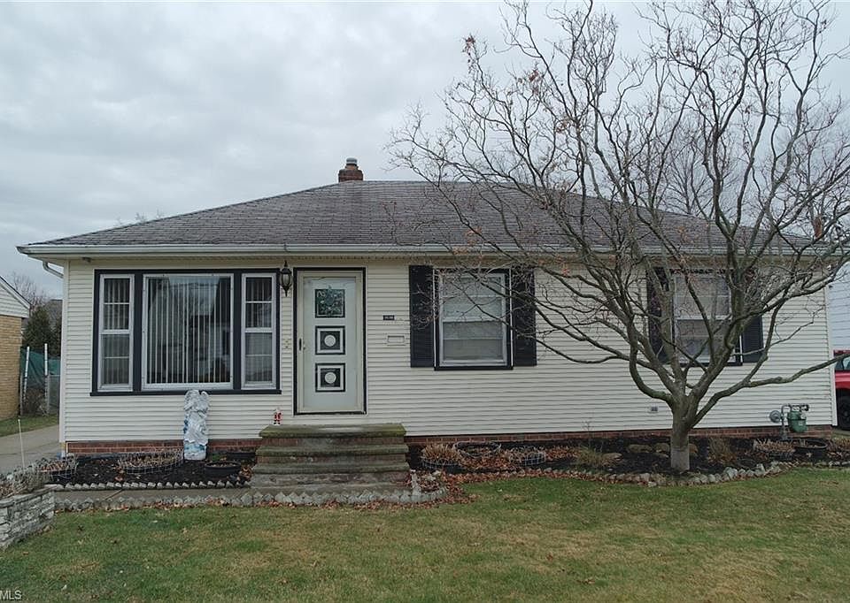 1st image of 30310 Royalview Dr