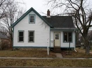 450 Lyman St, Oconomowoc, WI