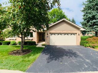 92 Chelsea St, Bloomingdale, IL 60108