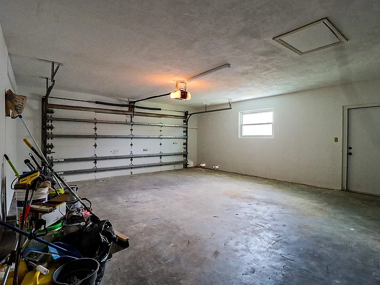1329 NW 84th Dr — Photo 21