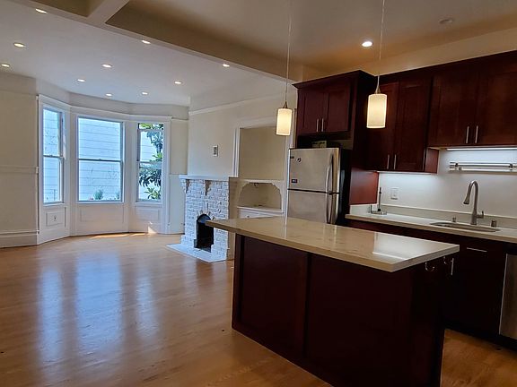 3rd image of 2539 Polk St APT 4