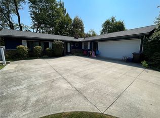 7669 Trenton Trl, Middleburg Heights, OH