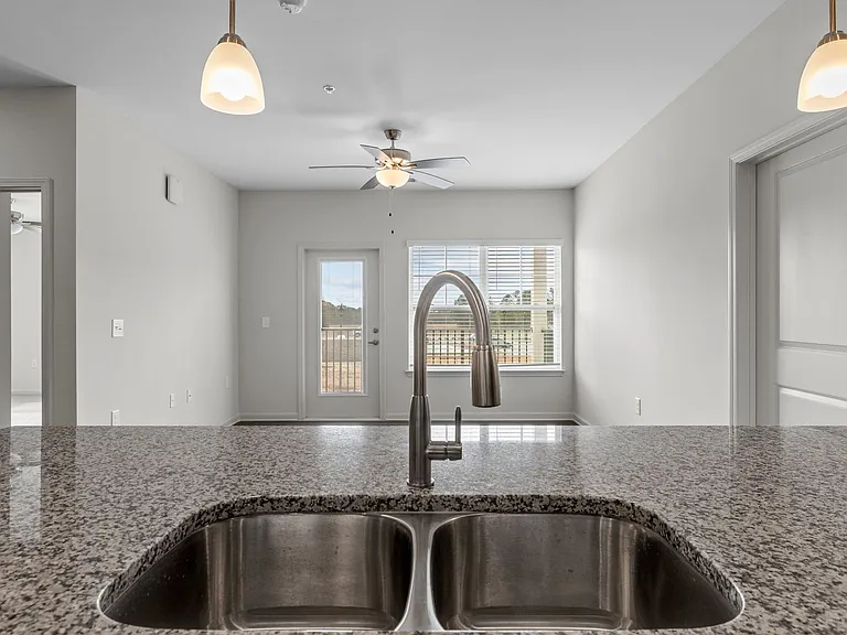 170 Grove Cir #103 — Photo 9