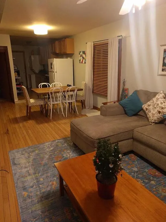 1329 N Bosworth Unit 1 — Photo 1