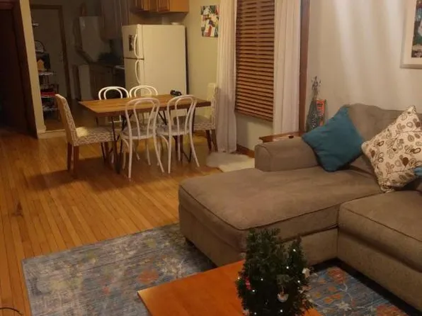 1329 N Bosworth Ave APT 1, Chicago, IL 60642