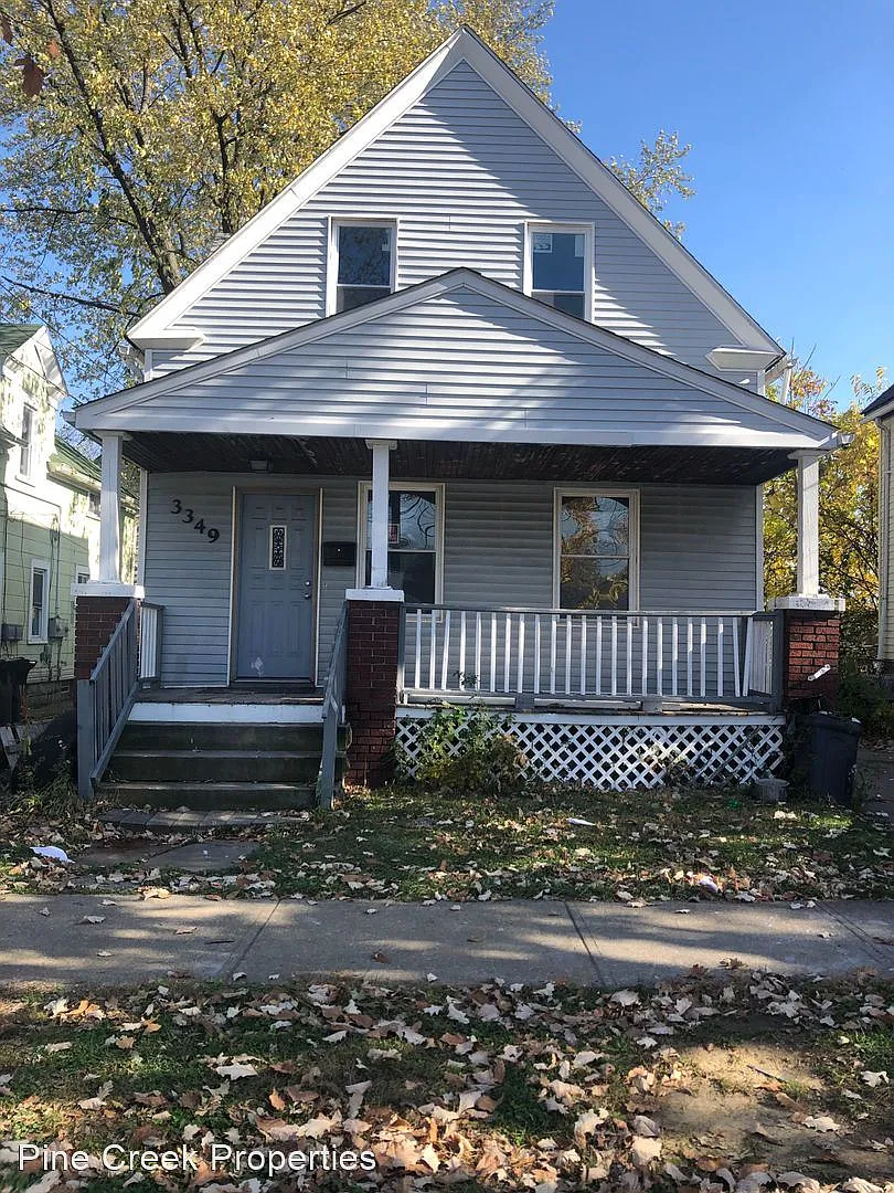 3349 W 63rd St photo 1