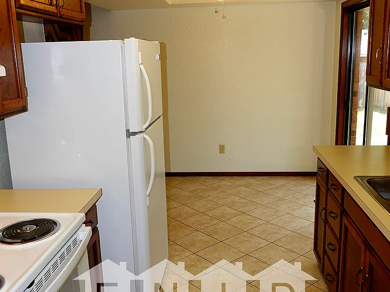 205 Wellington Ave — Photo 11