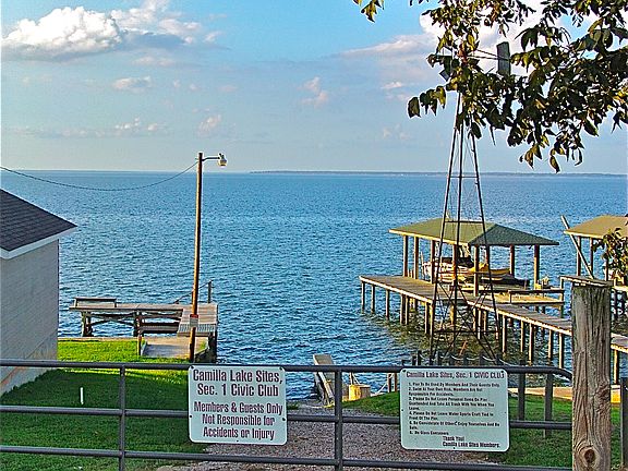 private boat launch dock