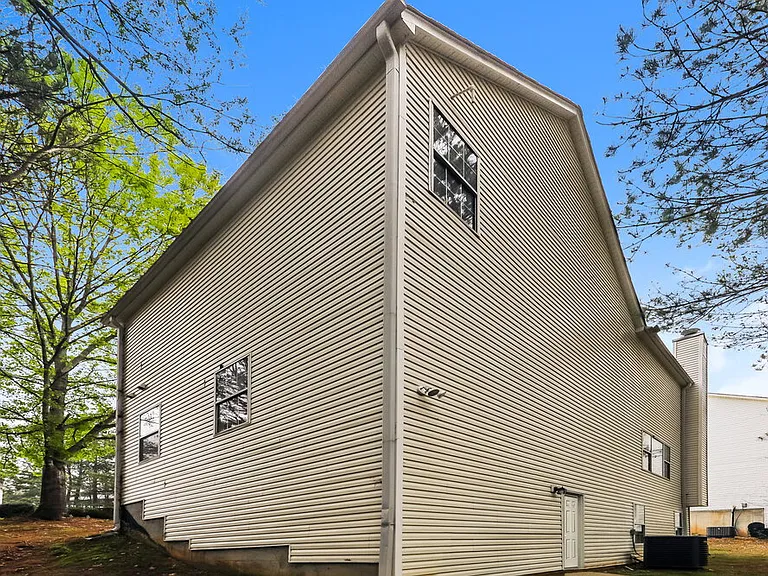 4080 Robin Cir — Photo 18