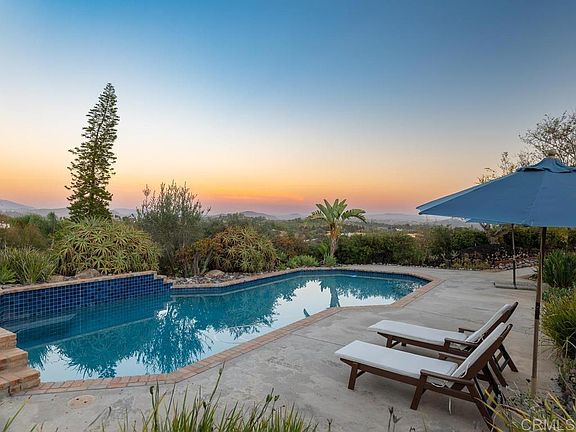 3rd image of 1097 Camino Alisos