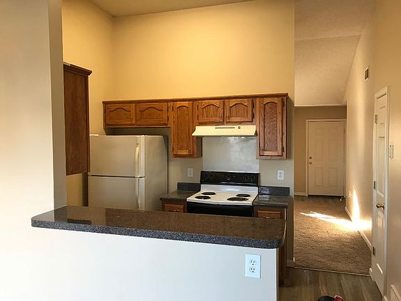 4th image of 1576 Central Trails Dr