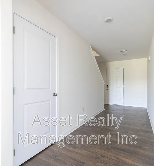 2063 Southwood Cir — Photo 19