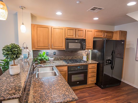 5th image of 7725 El Cajon Blvd Unit 12