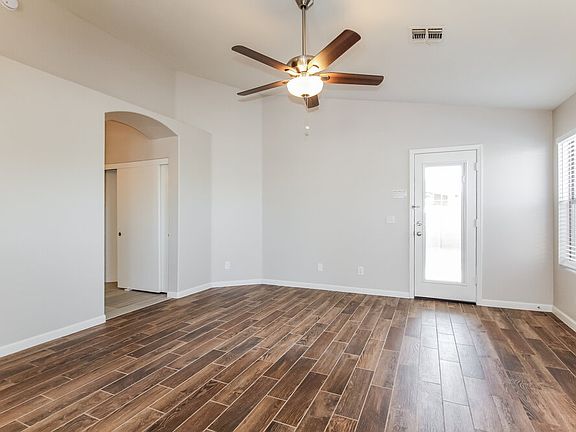 3rd image of 1801 E Juniper Ave