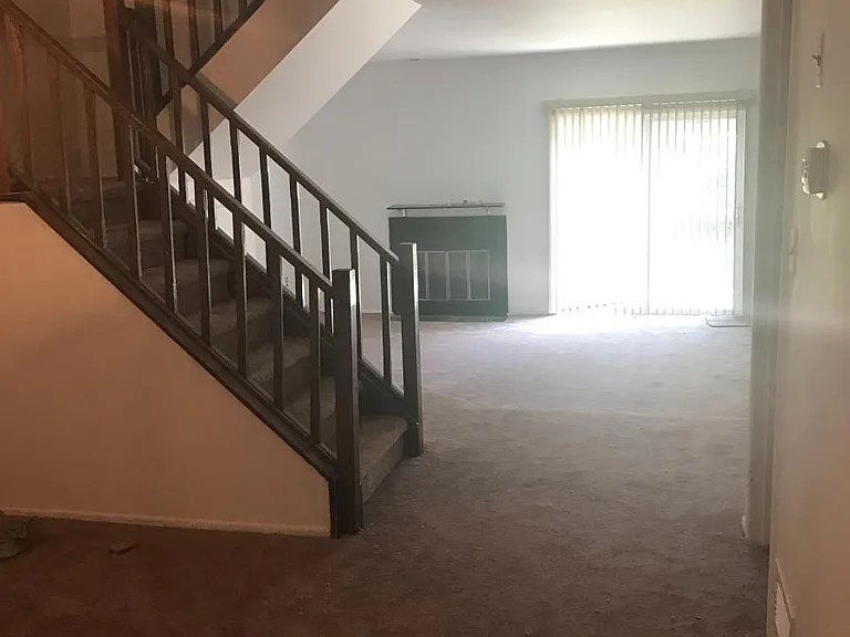 10 Lexington Cir — Photo 6