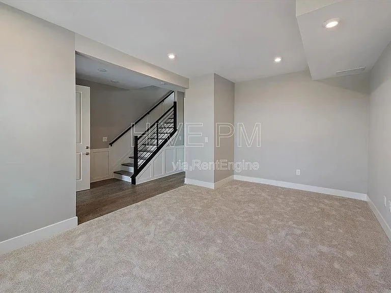 7234 Otley Dr — Photo 34