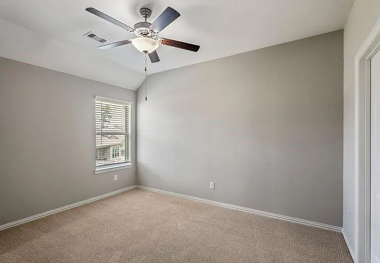 4411 Mimic Dr — Photo 31