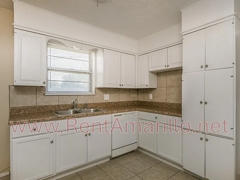 3305 Mockingbird Ln — Photo 6