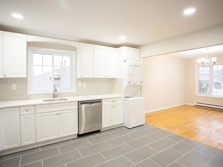 473 Lincoln St #2 — Photo 11