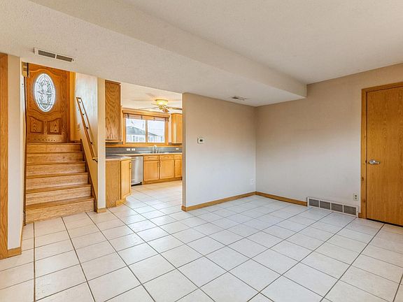 3rd image of 4204 Warren St