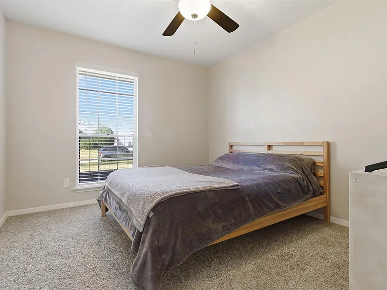 2310 Droxford Dr — Photo 14