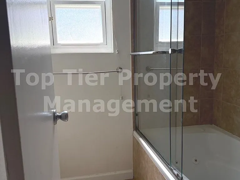 125 Acacia Ave — Photo 38