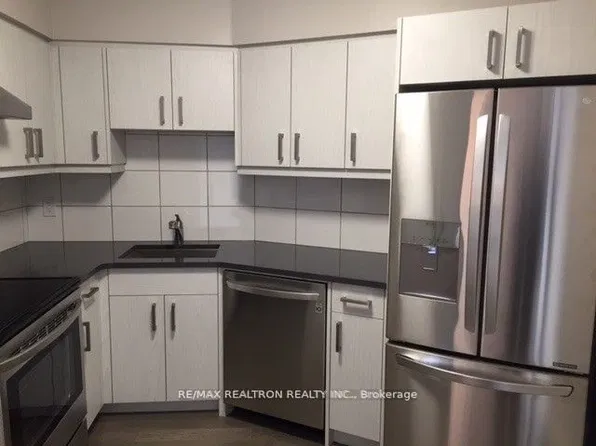 270 Queens Quay Blvd W, Toronto, ON
